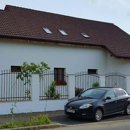 Cristina House Apartment